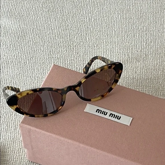 Miu Miu | Accessories | Miu Miu Tortoise Cat Eye Sunglasses  display picture 1